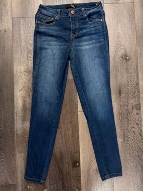 Dark Wash High Rise Skinny Jeans